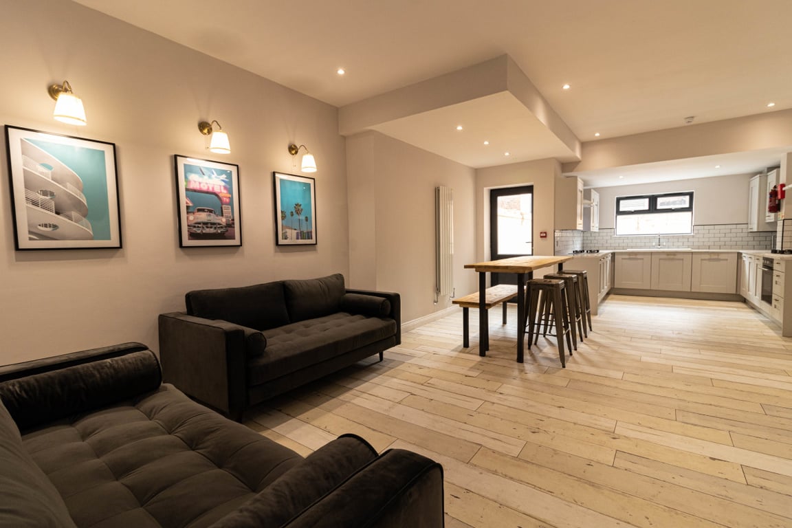 74 Woodcroft Road