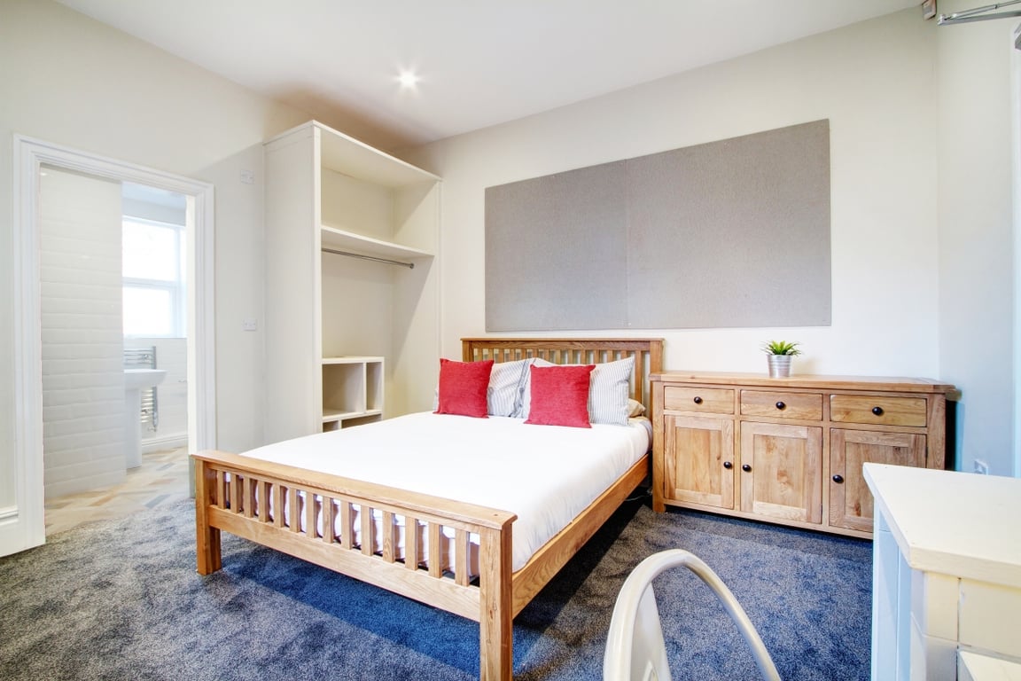 Flat 1, 28 Waterloo Road