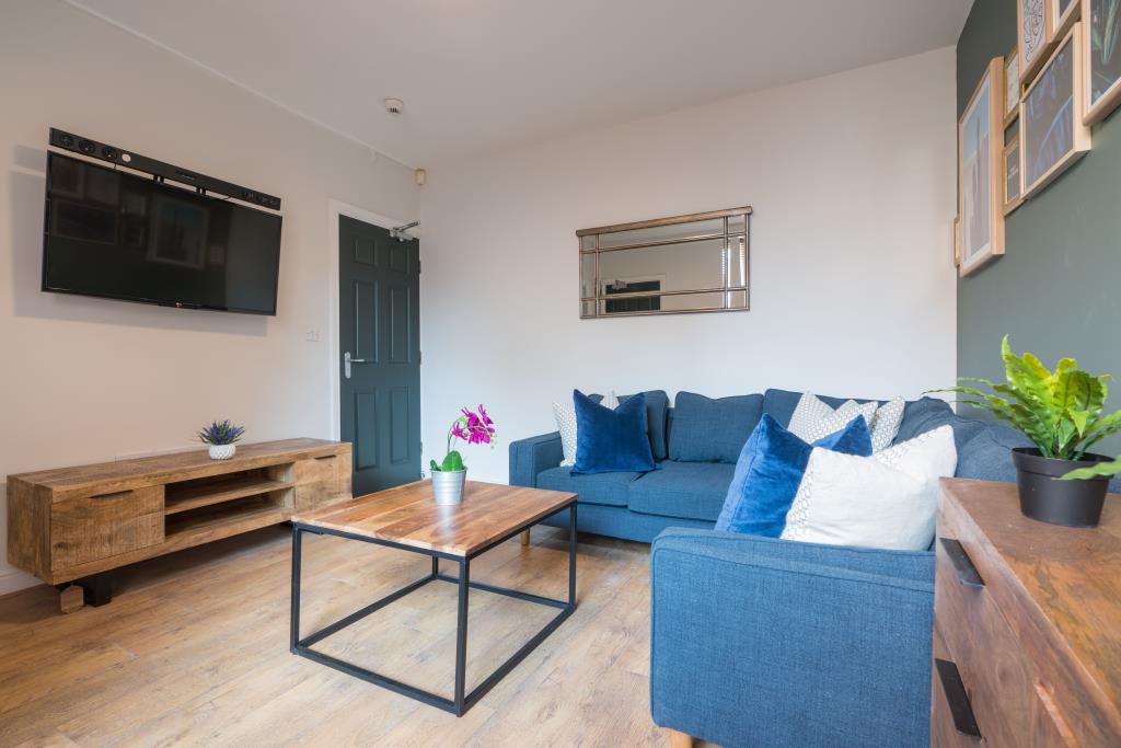 11 Balfour Road