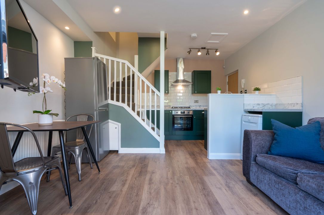 Flat 1 20 Kimberley Gardens