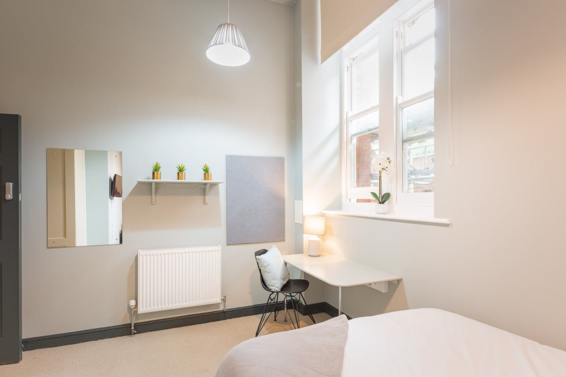 Flat B Bishop Blackall School