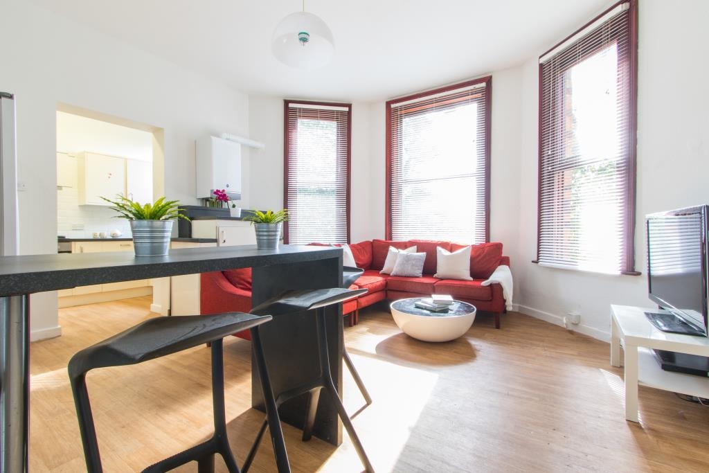 Flat 3, 17 Ladybarn Road