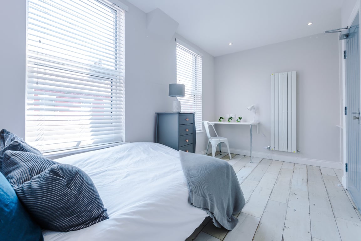 27 Woodcroft Road