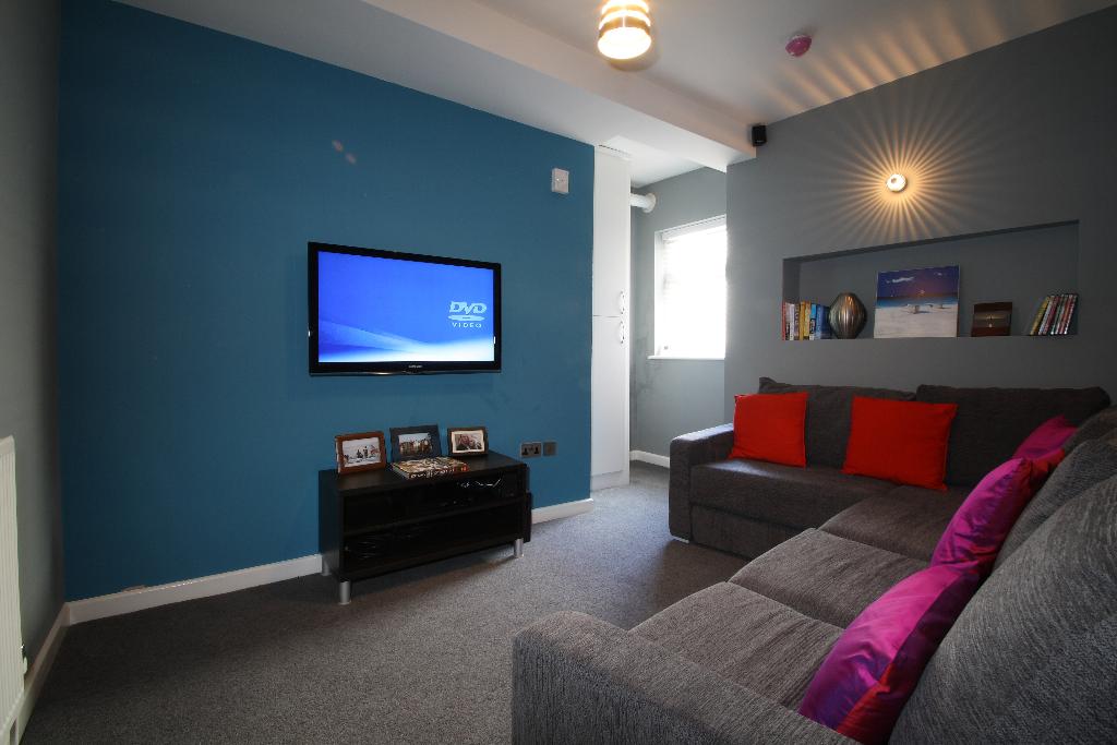 62 Lenton Boulevard
