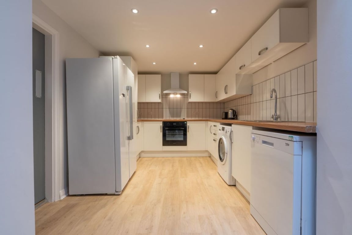 Flat B, 113 Portland Road