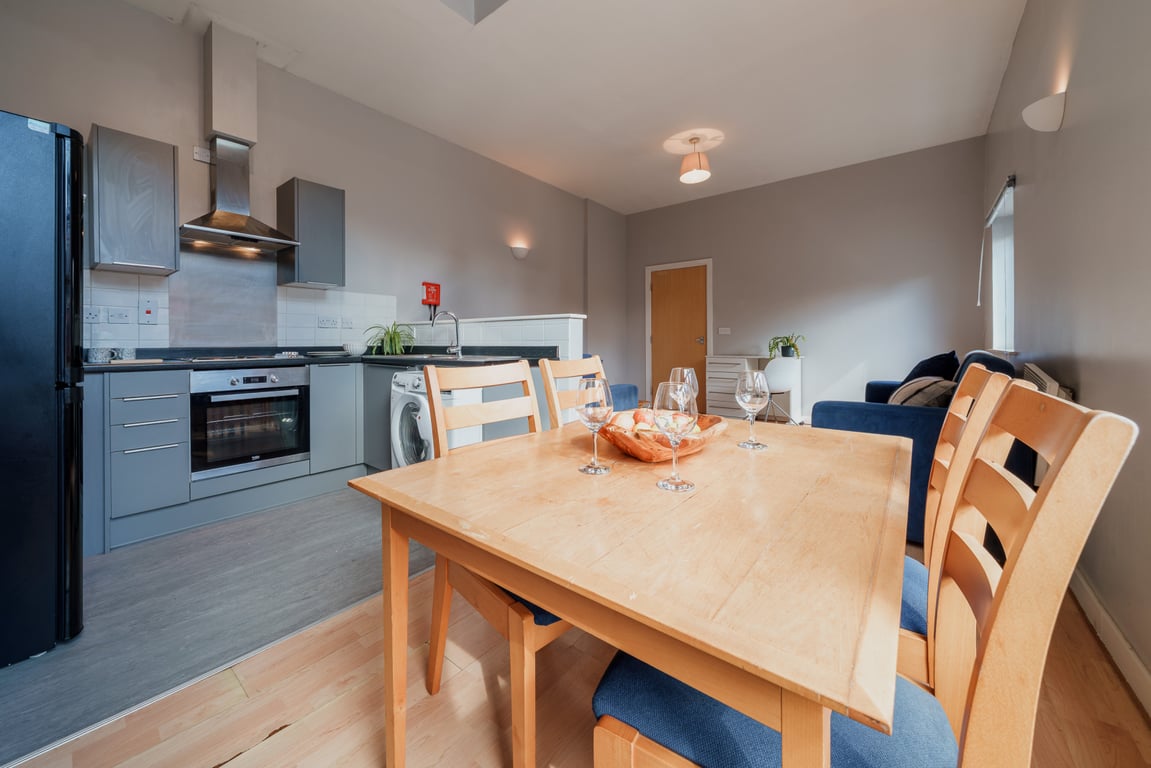 Flat 1, Mayfair Court