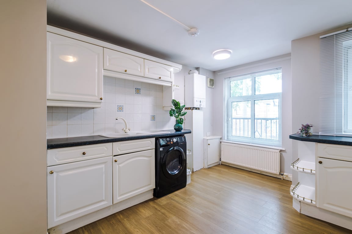 Flat 2, Rylands House