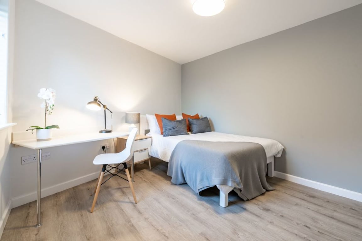 Flat 1 The Square, 1 Falconar Street