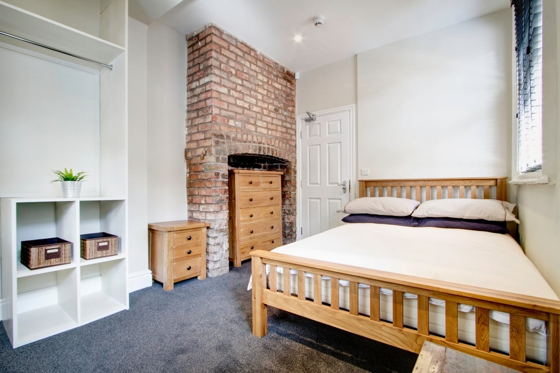 13 Cawdor Road