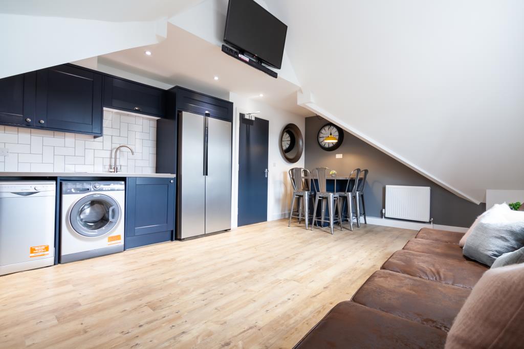 Flat 7, 42 Bankfield Road
