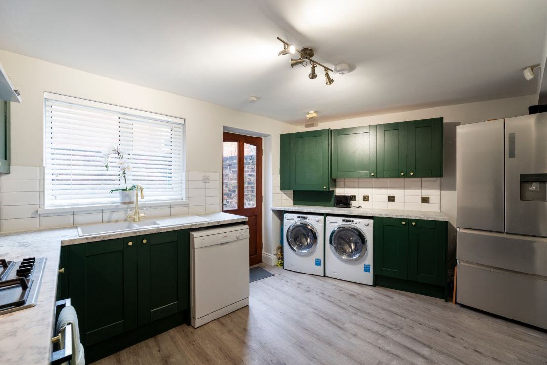 2 Gladstone Terrace