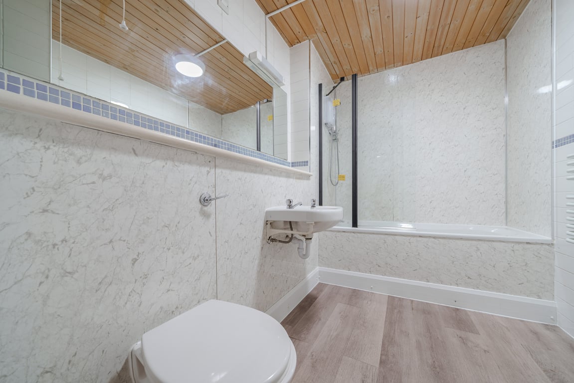 Flat 5, Mayfair Court