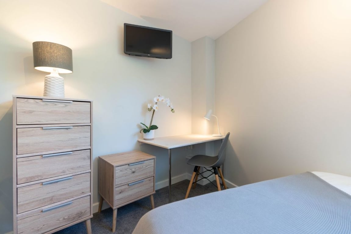 Flat 6 Shiners Yard, 123 Jesmond Road