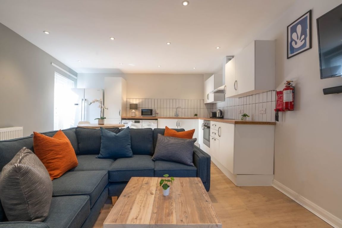 Flat C, 113 Portland Road