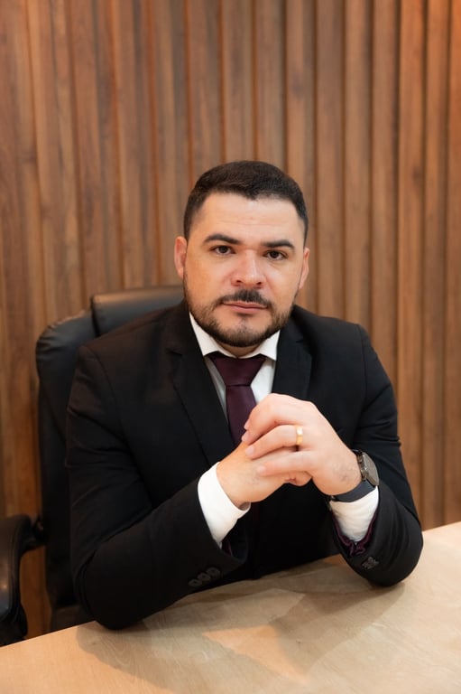 Dr. Maikon Martins