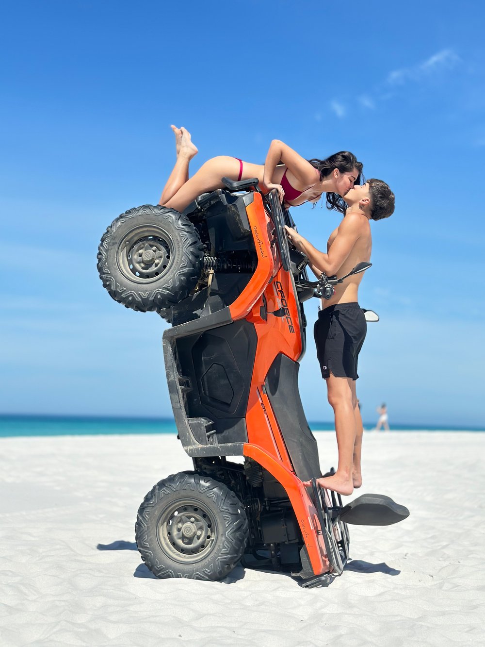 PASSEIO DE QUADRICICLO AUTOMATICO EM ARRAIAL DO CABO