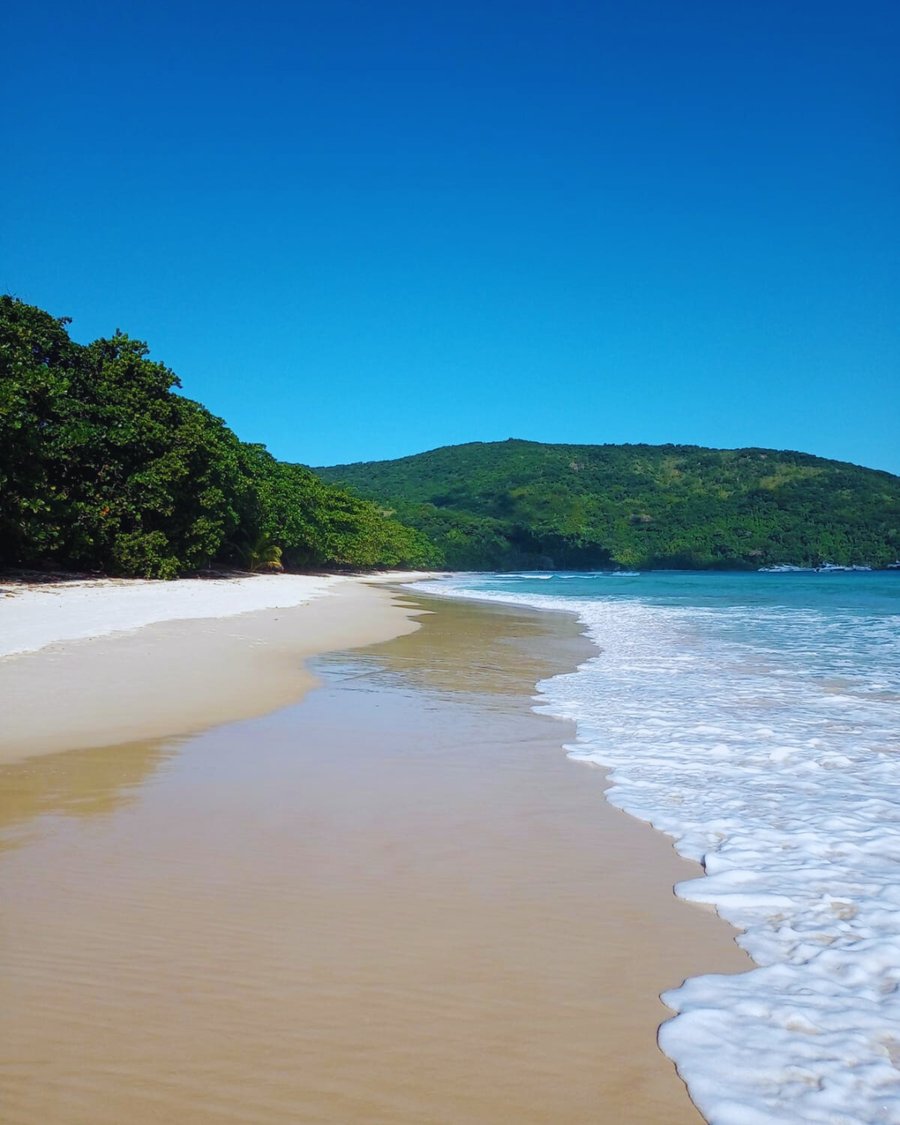 Lopes Mendes é considerada uma daas praias mais bonitas do mundo 