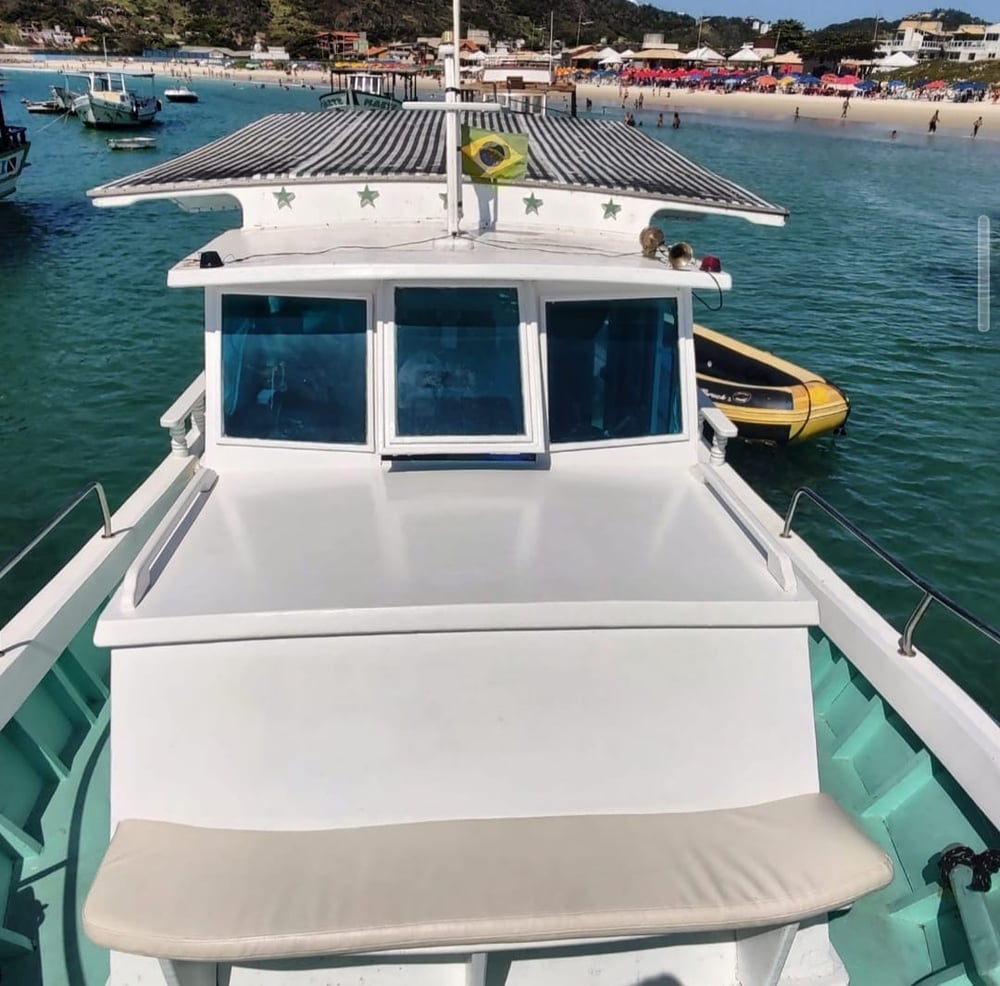 Passeio de Barco Exclusivo em Arraial do Cabo