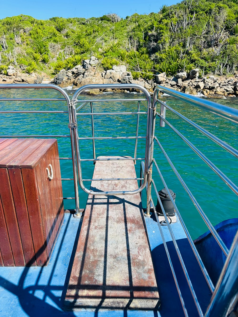 Passeio de Barco com Comida e Bebida em Arraial do Cabo