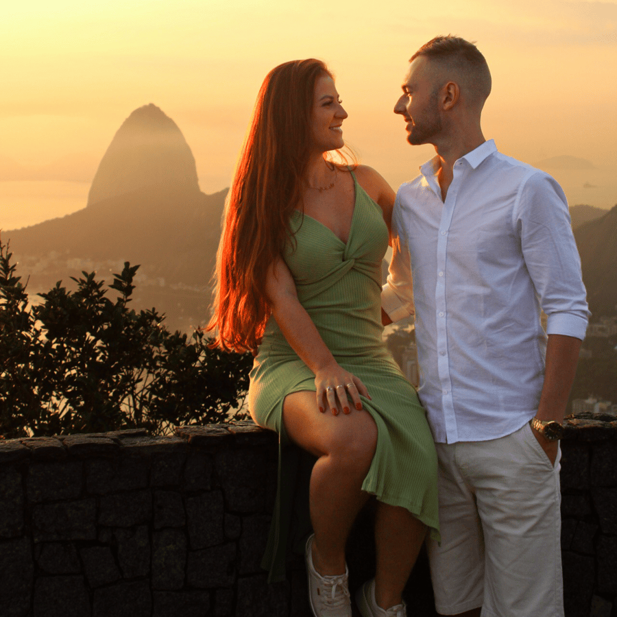 O Mirante Dona Marta, com ou sem o nascer do sol, oferece uma vista panorâmica incrível do Rio. Um passeio imperdível!