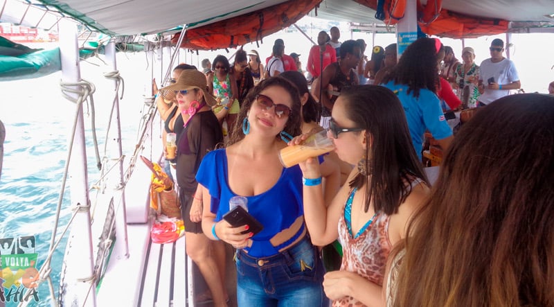 Passeio de Escuna - Carnaval Náutico na Escuna