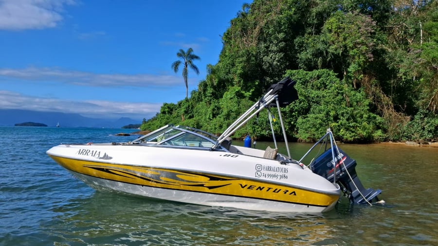 Passeio de Lancha em Paraty