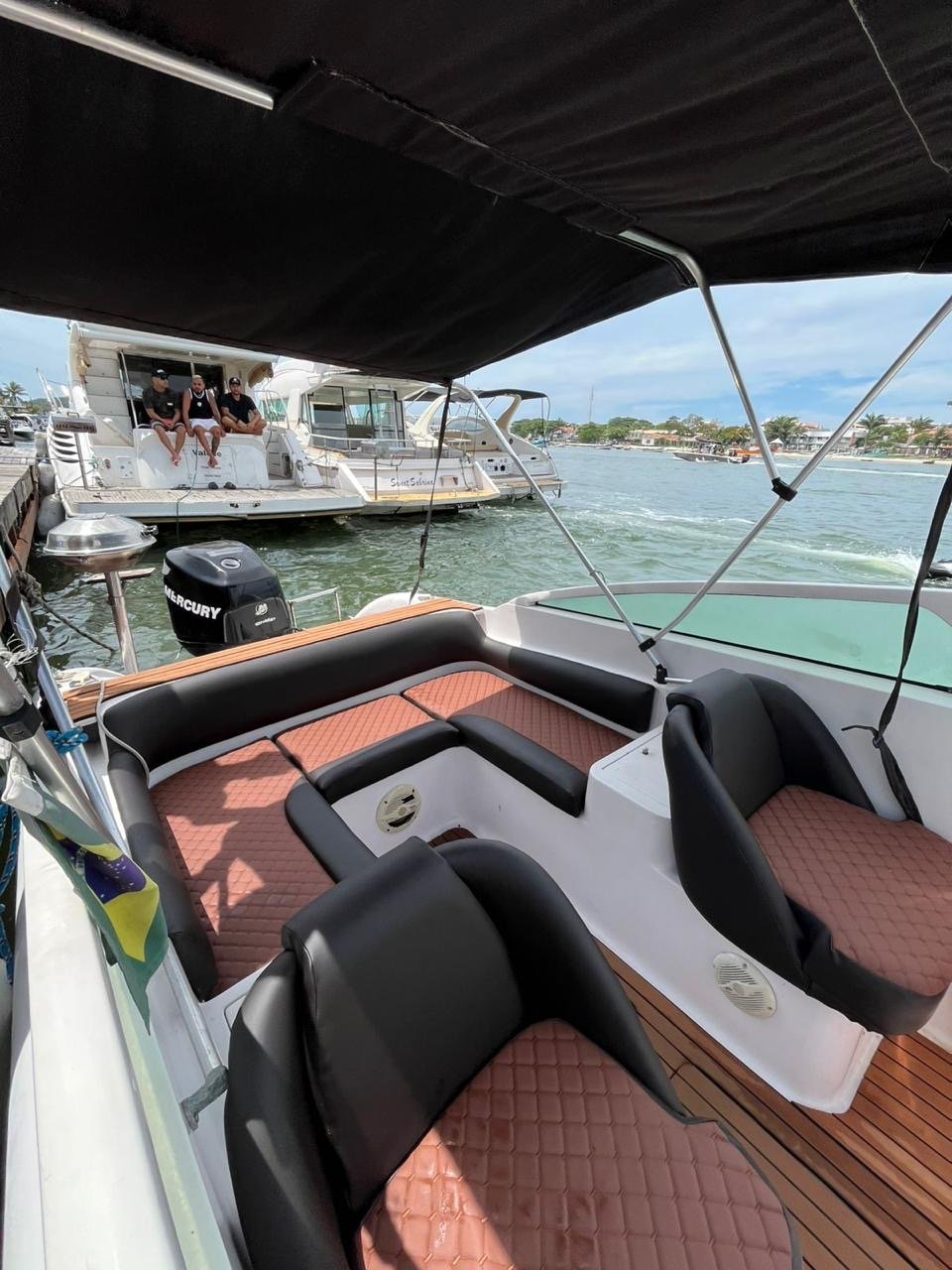 Passeio de Lancha em Arraial do Cabo e Cabo Frio