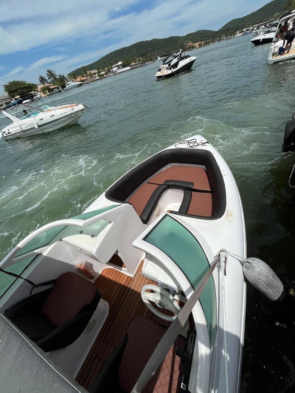 Passeio de Lancha em Arraial do Cabo e Cabo Frio