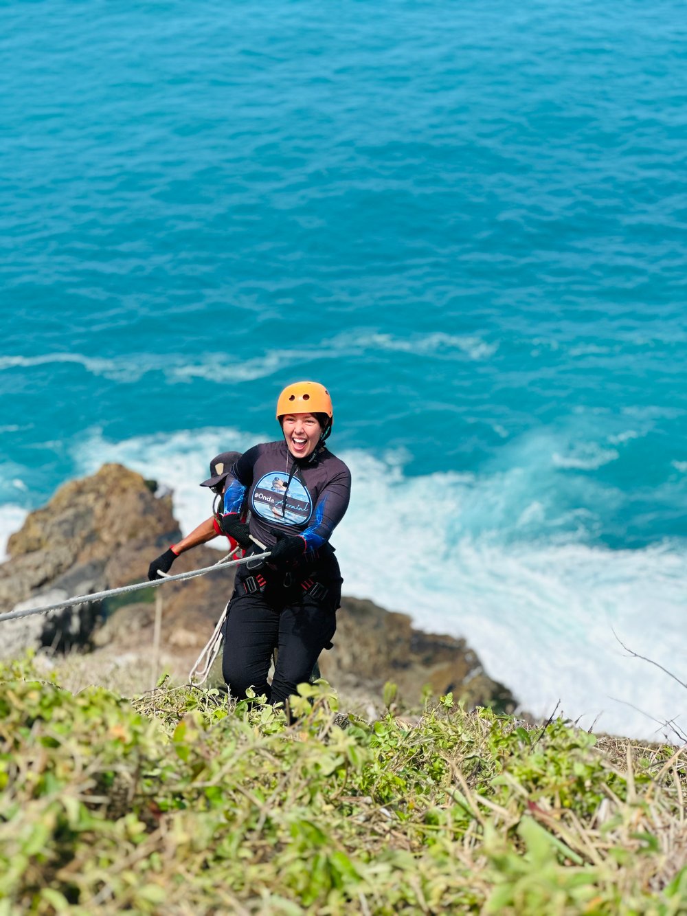 Rapel no Lago do Amor em Arraial do Cabo