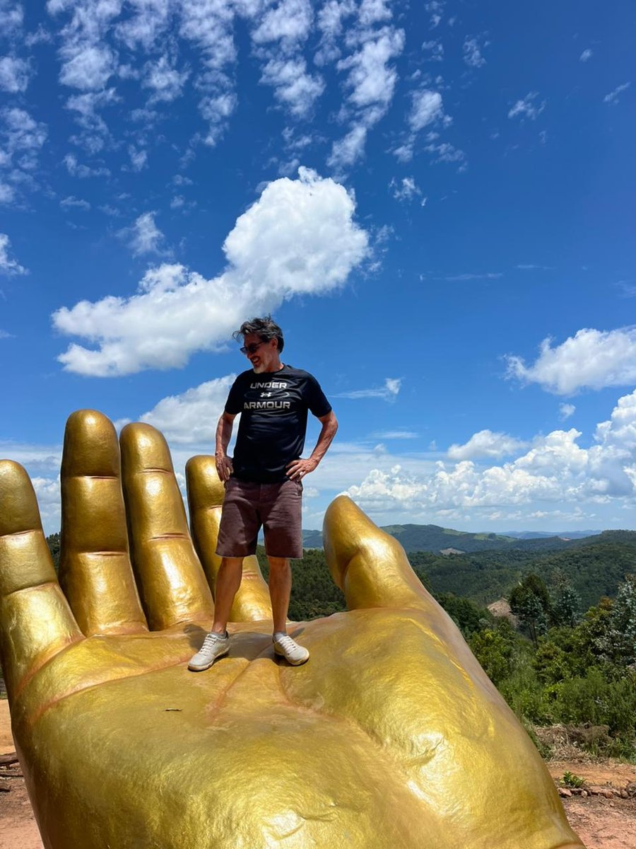 PARADA NA MAO DE DEUS