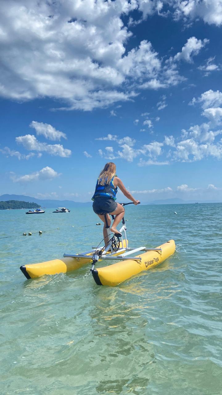 Bike boat, passeio de 1 hora pedalando pela praia