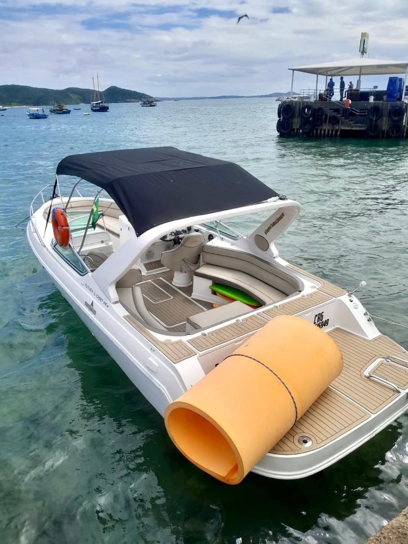 Lancha 26 pés (até 7 pessoas)