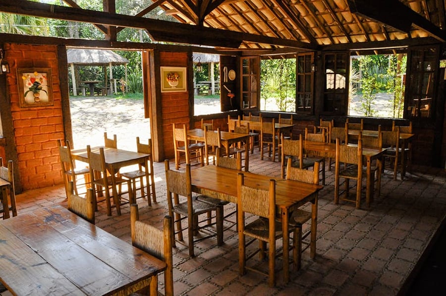 O Restaurante Grotão é uma empresa familiar, um legítimo recanto da culinária e do jeito mineiro da boa recepção.