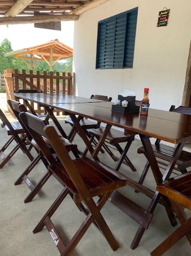 A Cantina da Josi oferece a tradicional comida mineira, sempre repleta de sabor.