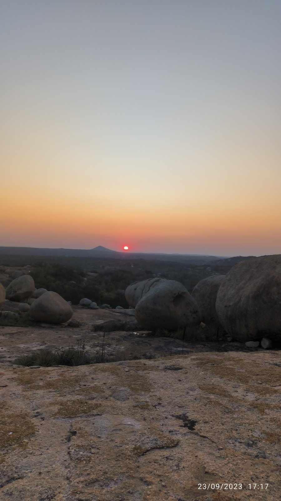 Lajedo de Pai Mateus entardecer 