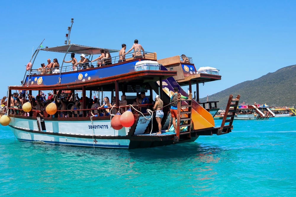 Passeio para Arraial do Cabo saindo de Búzios 