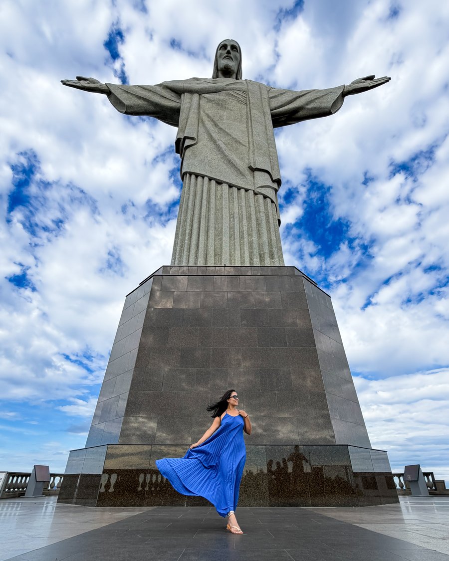 Fotos naturais, elegantes e com direção profissional. Registre momentos únicos com fotos profissionais no Cristo Redentor.
