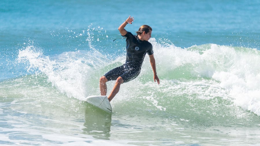 Day use + aula de surf