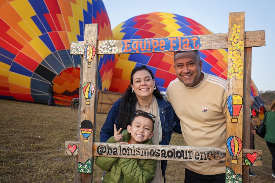Moldura no campo de decolagem para a foto mais esperada | Flat Balonismo