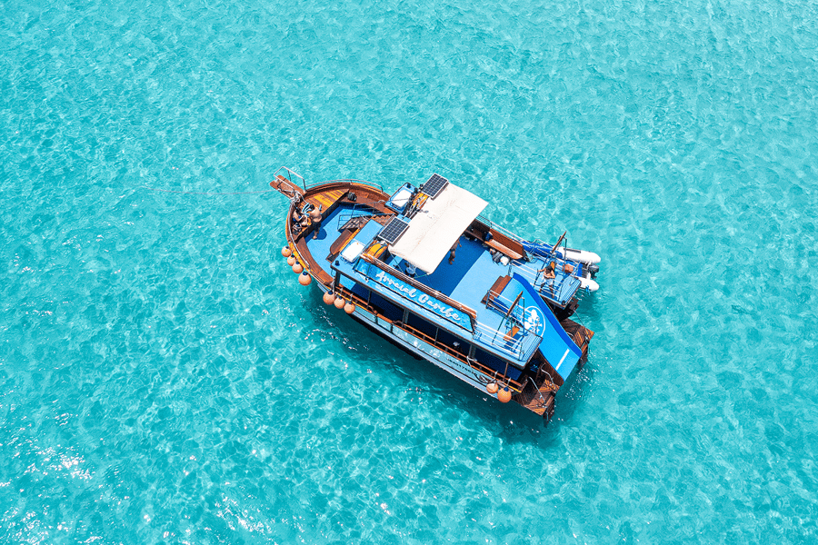 Passeio de Barco em Arraial do Cabo: Uma Aventura Familiar 