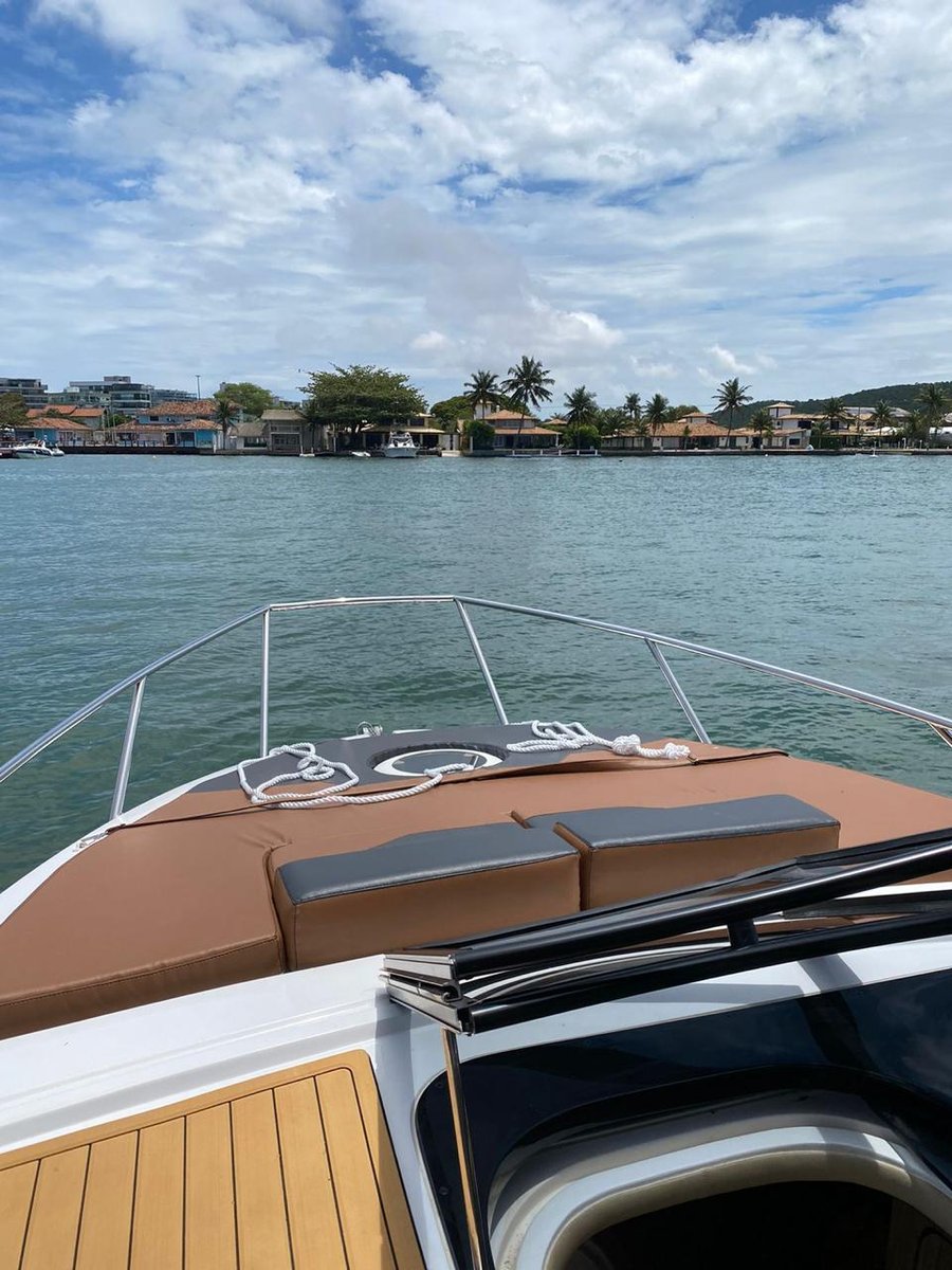 Passeio de lancha com Churrasqueira e Banheiro