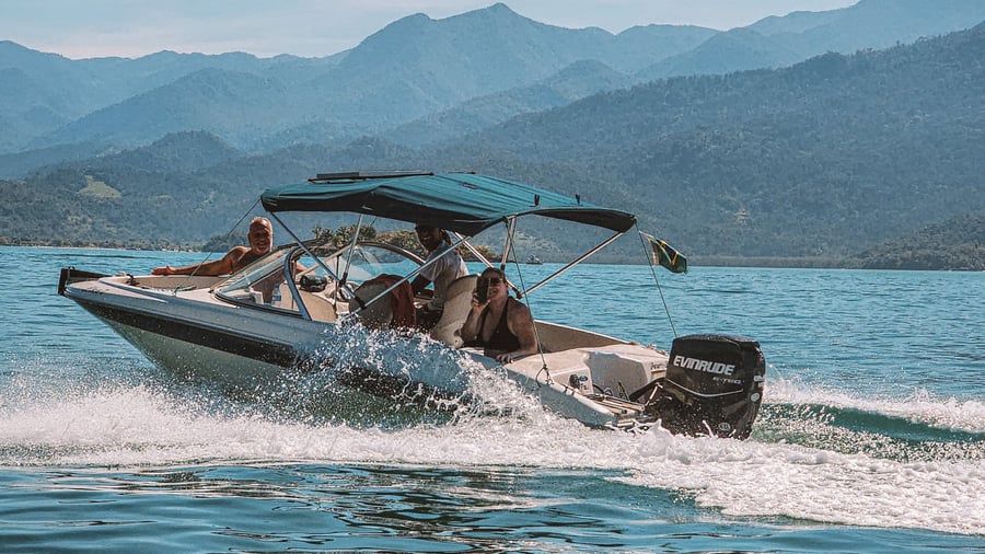 Passeio de Lancha Exclusivo em Paraty