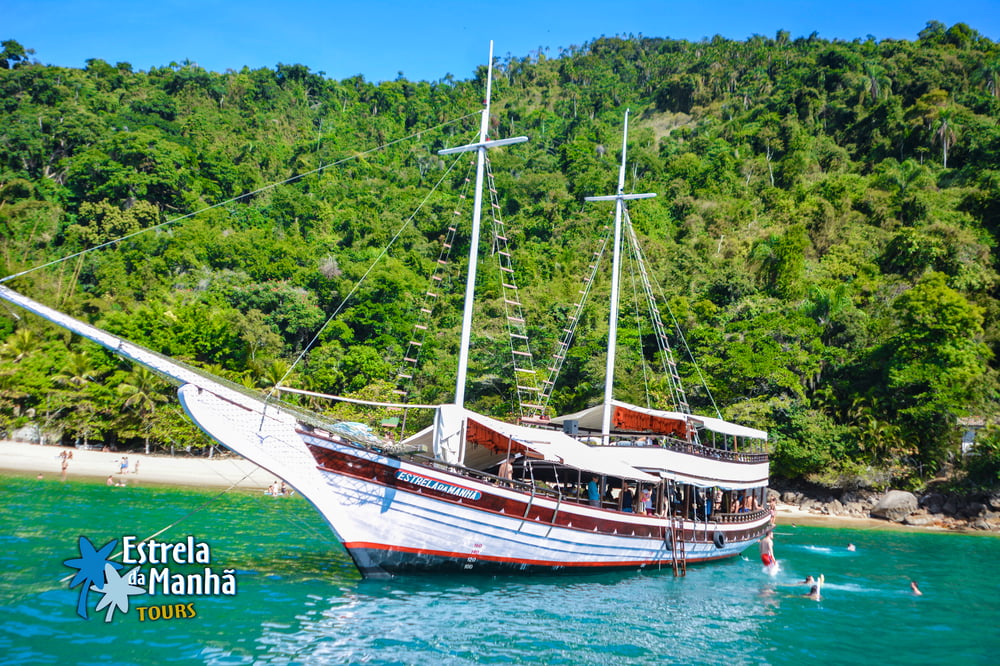 Passeio de barco em Paraty | Escuna Estrela da Manhã 