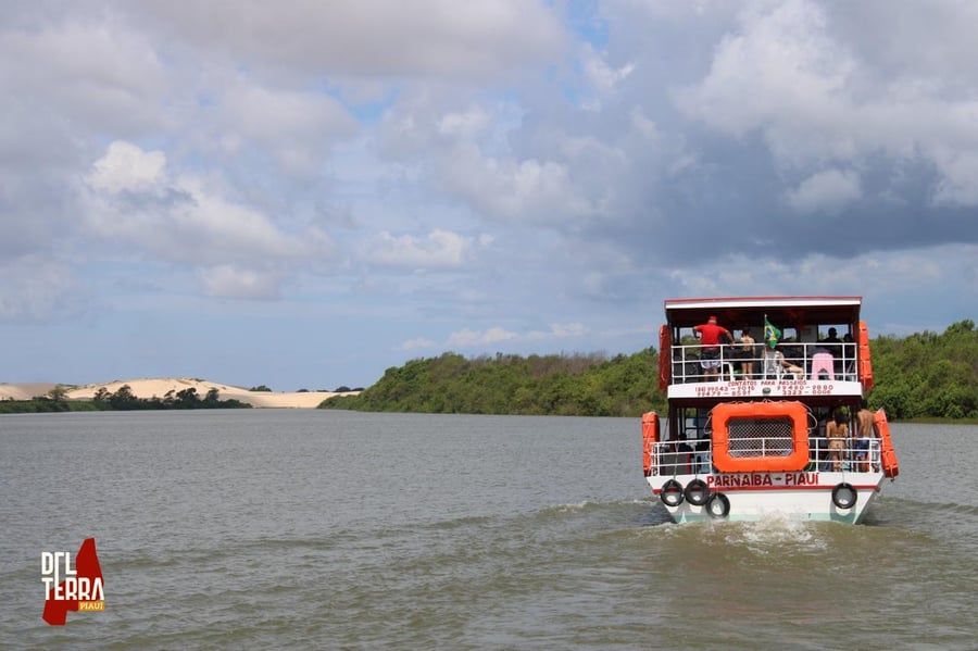catamarã no delta do Parnaíba - Baía das Canárias - rota tradicional
