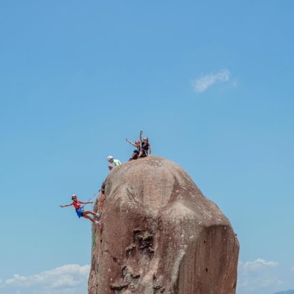 Ascensão e rapel na Pedra do Osso 