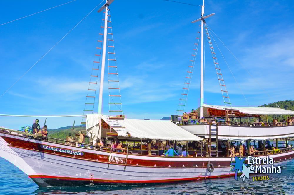 Passeio de barco em Paraty | Escuna Estrela da Manhã 