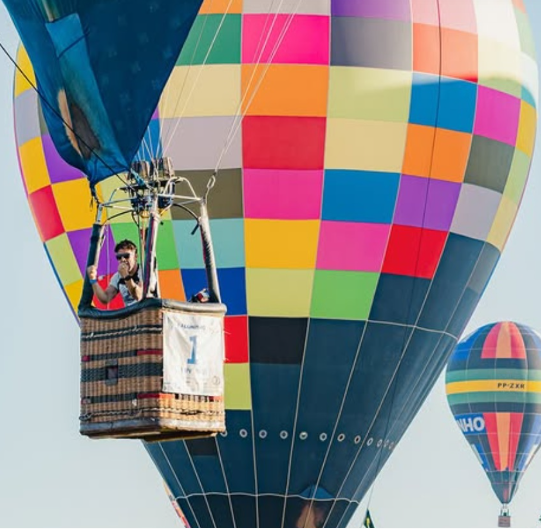 Triunfo no Balonismo: Goiano Filipe Tostes consagra-se Tricampeão no Festival de Torres 2025