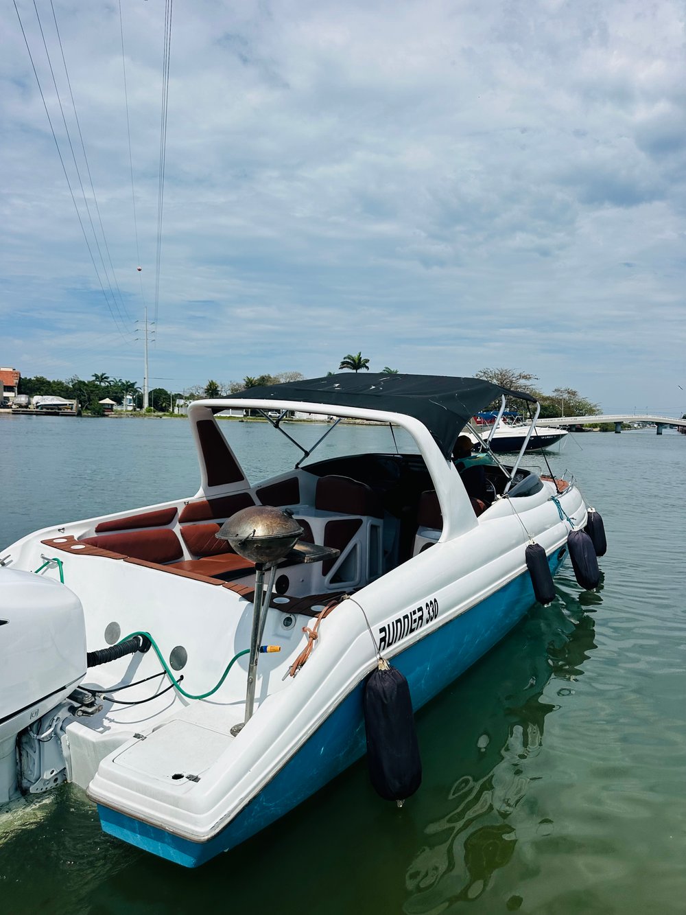 Passeio de Lancha em Arraial do Cabo e Cabo Frio