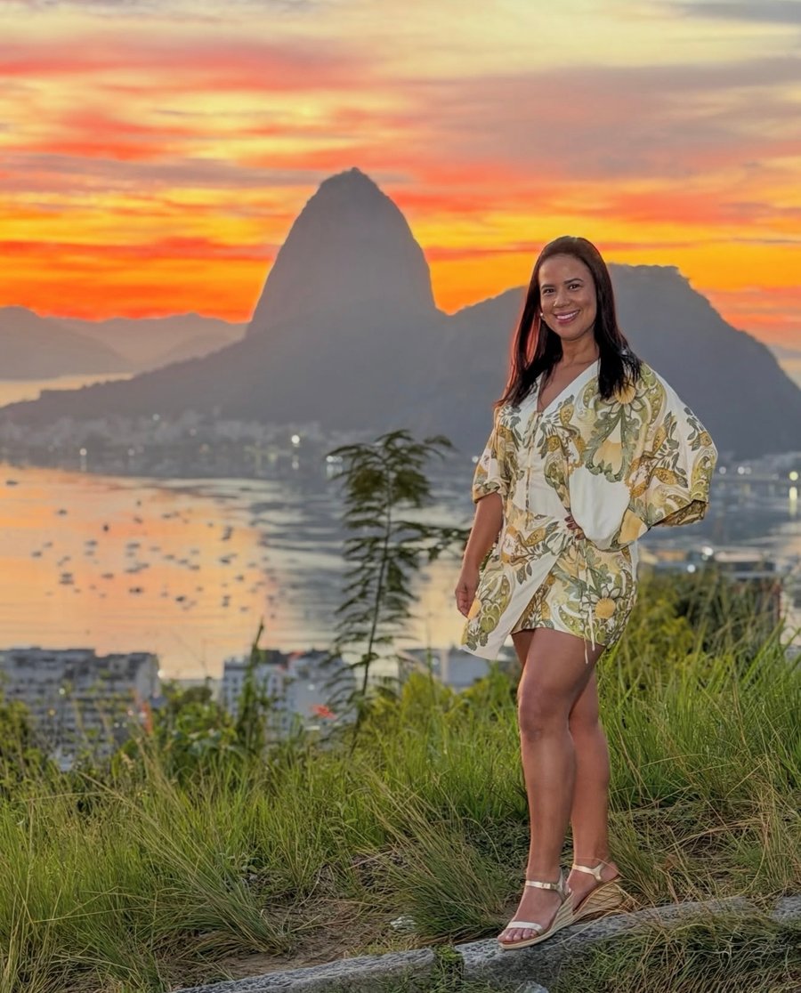     Vivendo o Rio de Janeiro de um jeito único entre o Cristo Redentor, Rocinha e a vista incrível do Mirante do Pedrão.