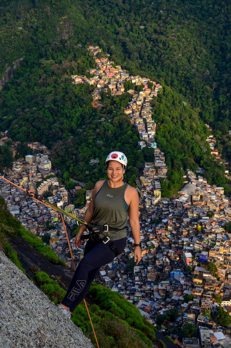 RAPEL NO TOPO DO MORRO DOIS IRMÃO 
